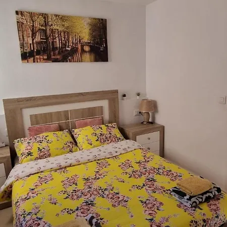 Lägenhet Vistamar 33 *